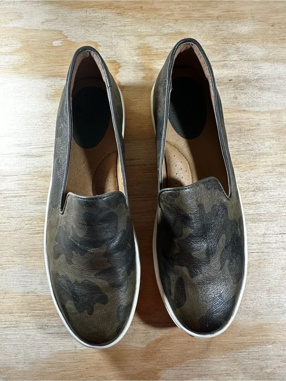 Sofft Olive Camo Slip-On Sneakers Women’s Size 7